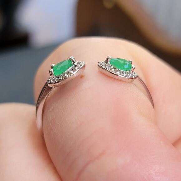 Rhodium Plated Open Design Ring with Green Simulated Gemstones - Adjustable - Picture 6 of 7